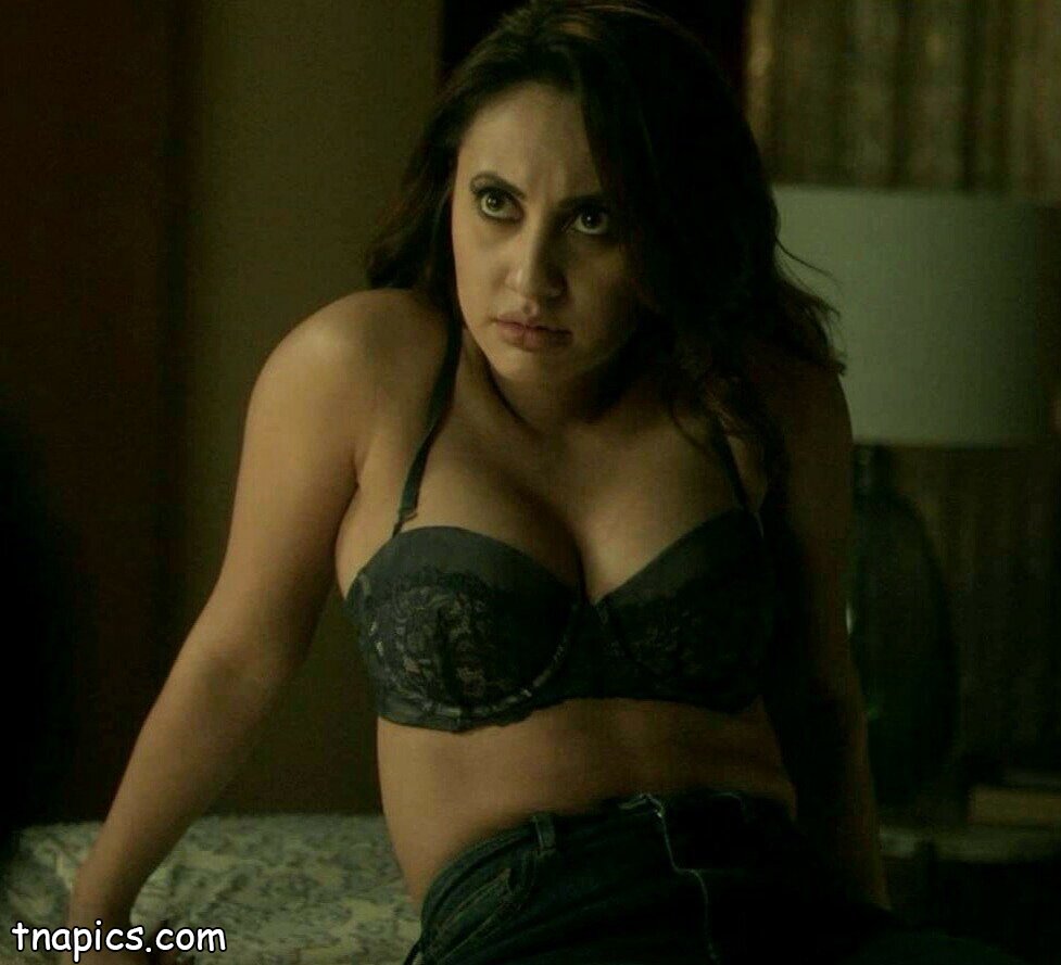 Francia Raisa Nude 11