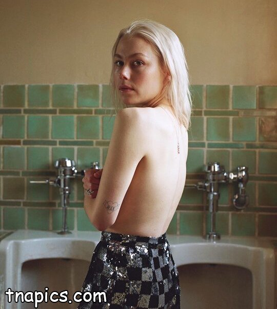 Phoebe Bridgers Nude 9