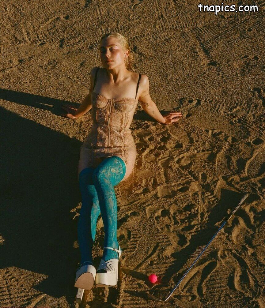 Phoebe Bridgers Nude 38