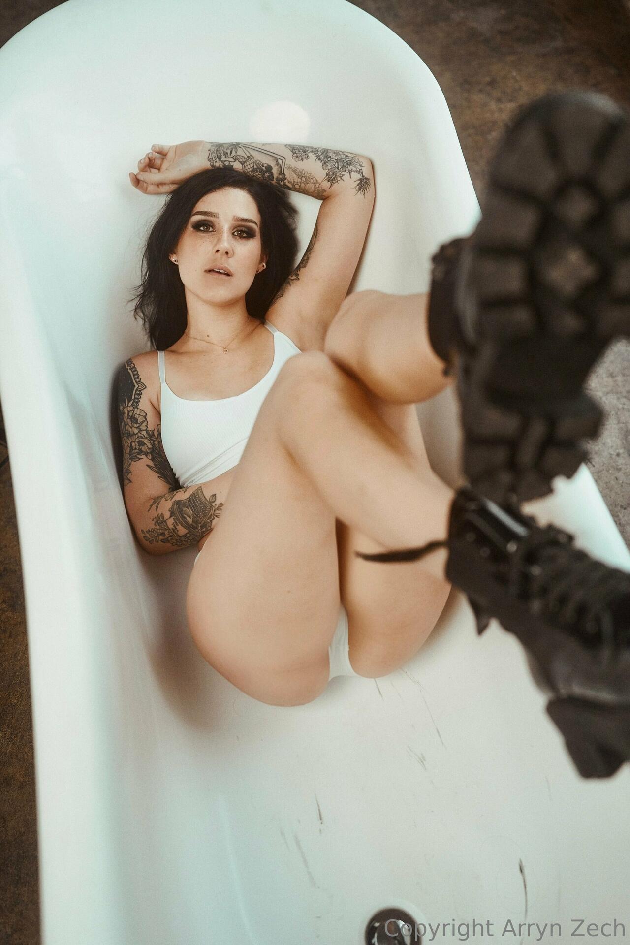 Arryn Zech / arryn Nude OnlyFans Leaks 17