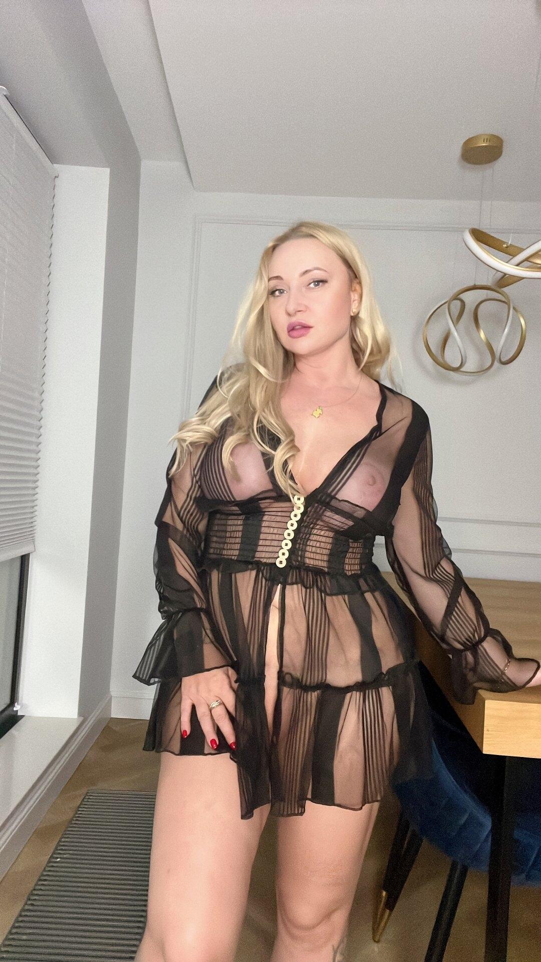 Blonde_MilfAnna / blonde_anna Nude OnlyFans Leaks 15