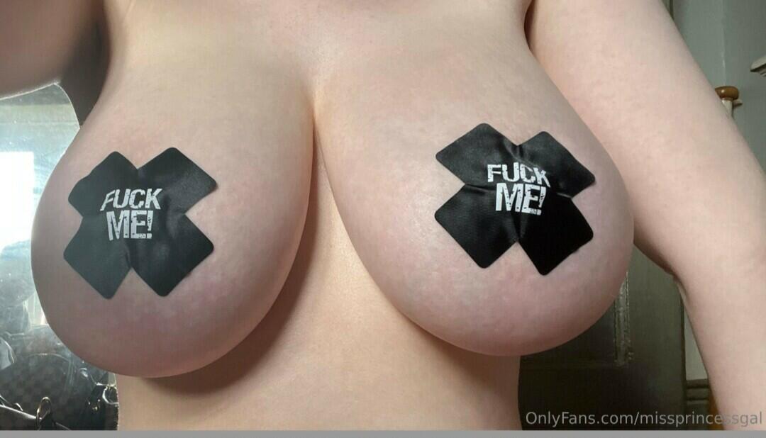 missprincessgal / spicytakiii Nude OnlyFans Leaks 8