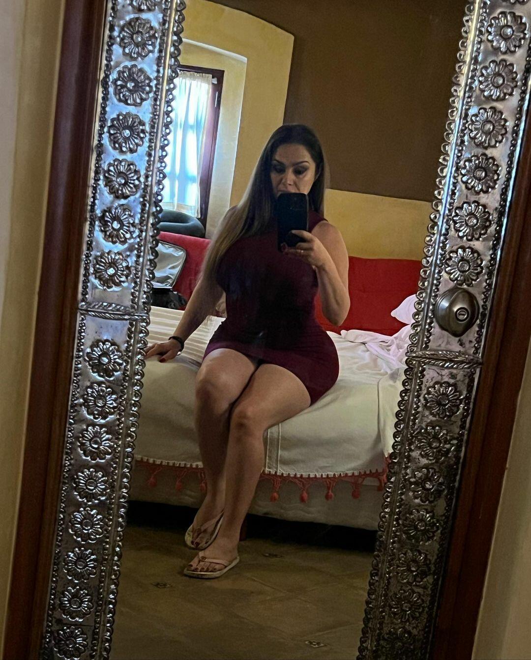 Sylvia Lopez / silvvialopez / syllopez79 Nude OnlyFans Leaks 19